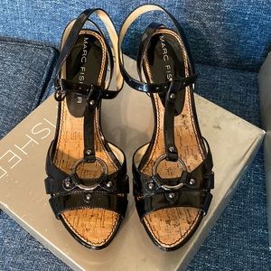 Marc Fisher Patent Black Corby Wedge Sandals sz 9